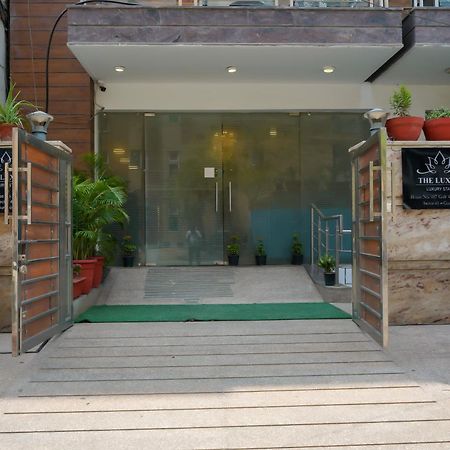 Hotel The Luxe 18 - Golf Course Road 구르가온 외부 사진